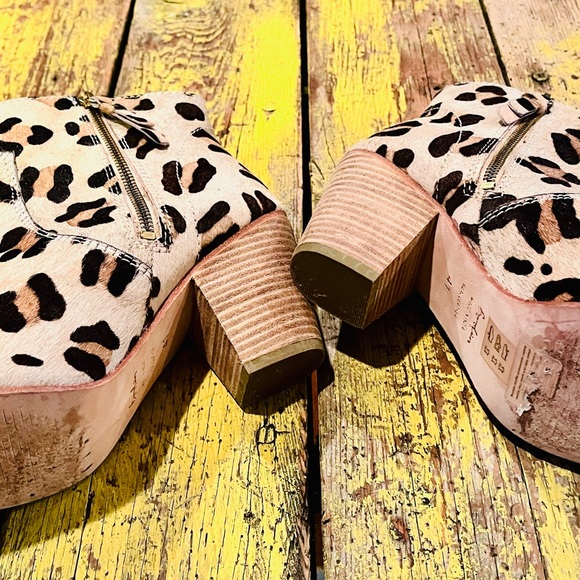 Boden calf hair Leopard boots - Picture 3 of 6